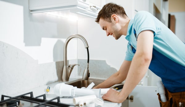 Jak wymienić korek w umywalce?